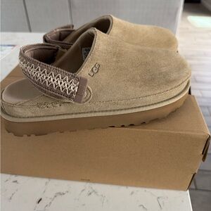 UGG Golderstar Clog